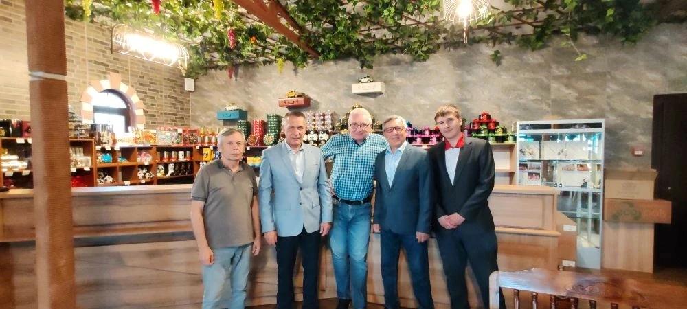 Развитие сельского спорта на новом уровне: «Урожай» подписал трёхстороннее соглашение в Шекснинском округе